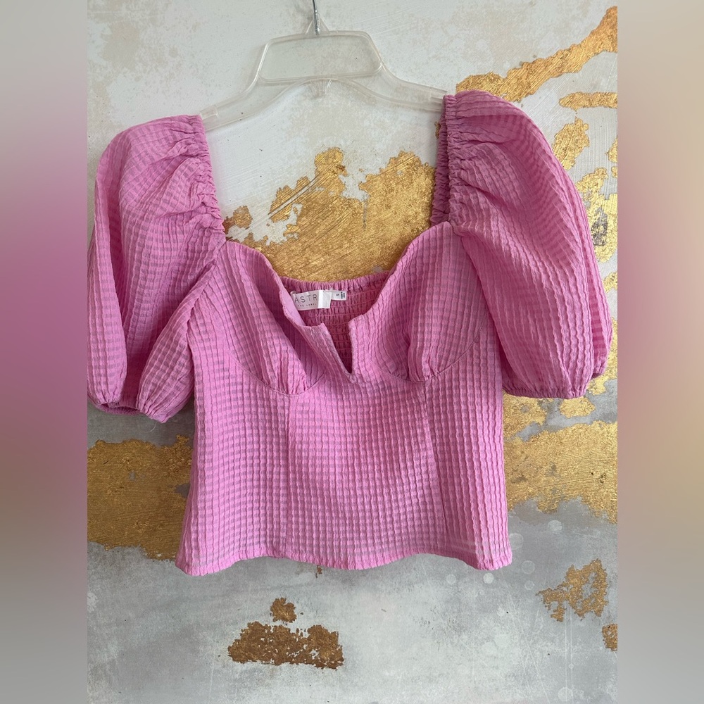 Astr Pink Puff Sleeve Crop Top
